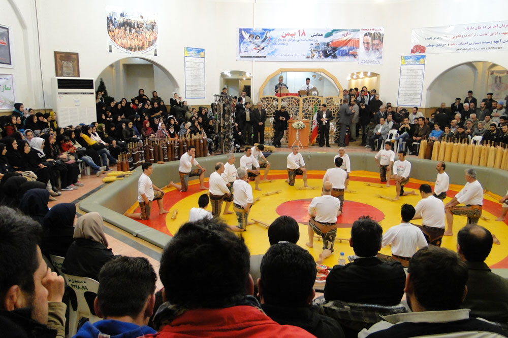 رشت قهرمان مسابقات ورزش‌های زور خانه‌ای گیلان شد