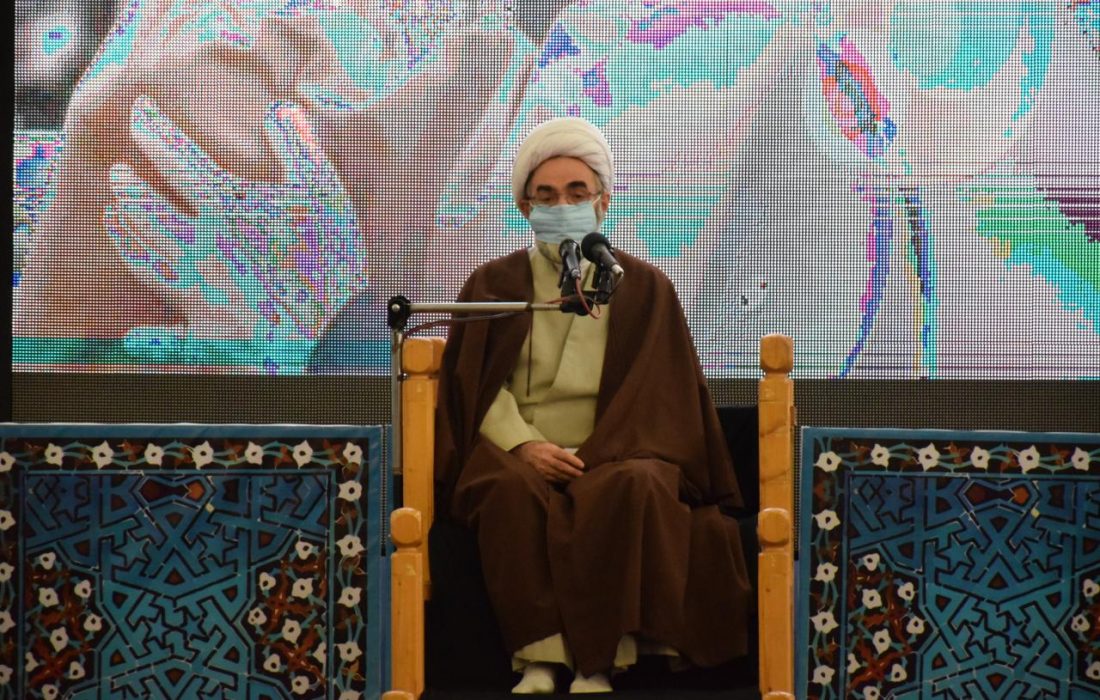 آیت الله مصباح با جهاد فکری با شبهات و انحرافات مبارزه کرد