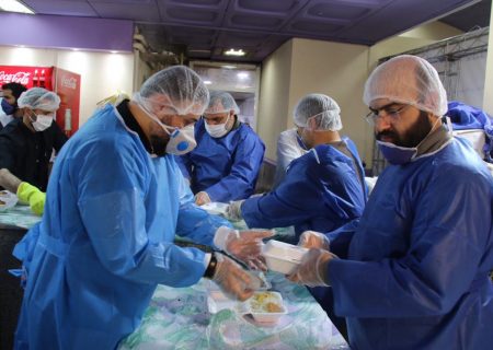 پخت و توزیع یک هزار پرس سحری گرم بین پاکبانان در رشت