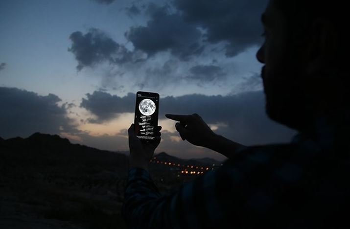 هلال ماه رمضان ۱۴۴۲ در فضای مجازی رصد می‌شود