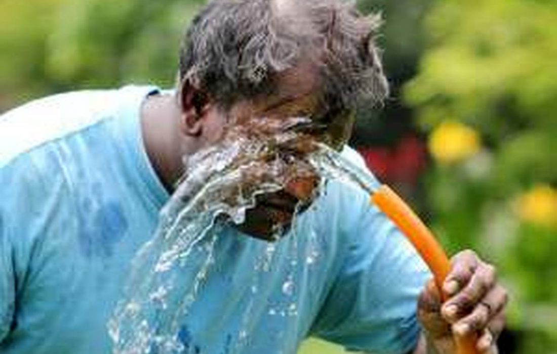 اقدامات موثر در پیشگیری از گرمازدگی/بیشتر از گذشته مایعات بنوشید