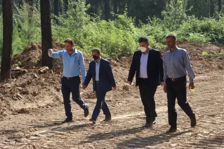 شهردار رشت از روند احداث باغ ۴۷۷ هکتاری لاکان بازدید کرد