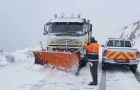 بارش ۲۵ سانتیمتری برف در محورهای گیلان / ۲ محور استان مسدود شد