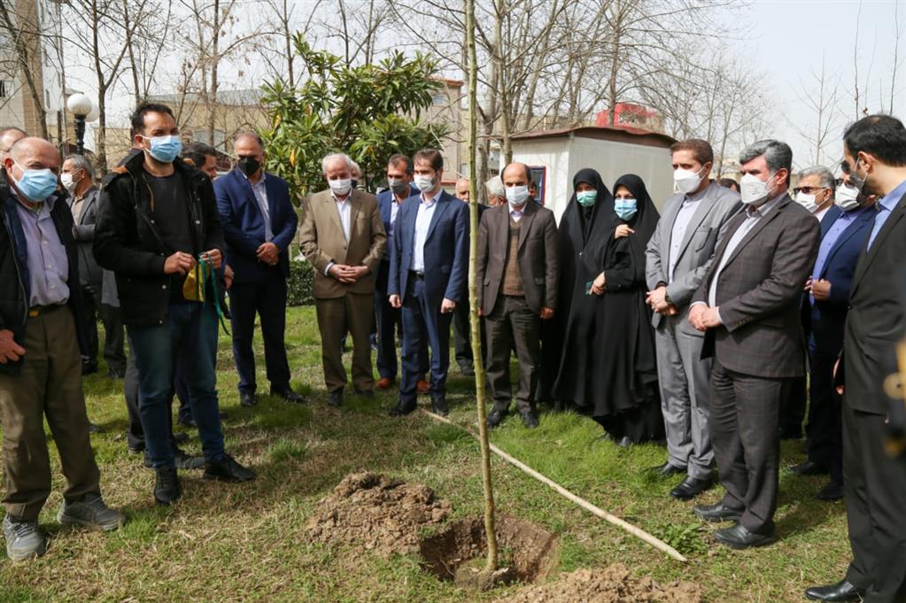 مراسم درختکاری «یک نهال، یک زندگی» در رشت برگزار شد