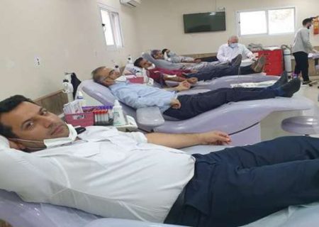 اهدای خون کارکنان معاونت آموزشی دانشگاه علوم پزشکی گیلان