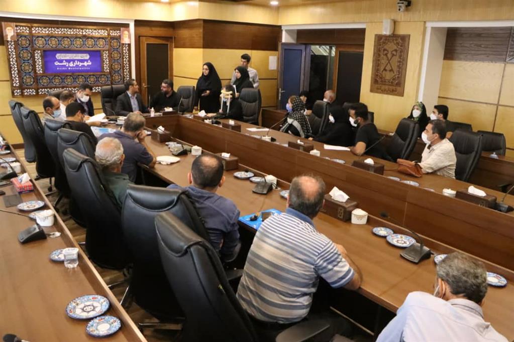 سرپرست شهرداری رشت در جلسه ملاقات مردمی به خواسته‌های شهروندان رسیدگی کرد