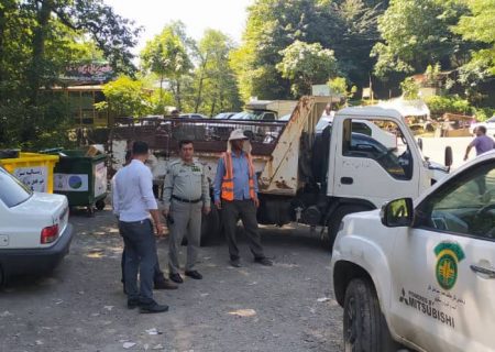 مانور جمع‌آوری زباله‌ها از طبیعت زیبای سیاهکل برگزار شد