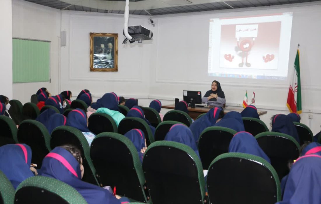 تور بازدید دانش آموزان مدارس استان گیلان از مراکز اهدای خون