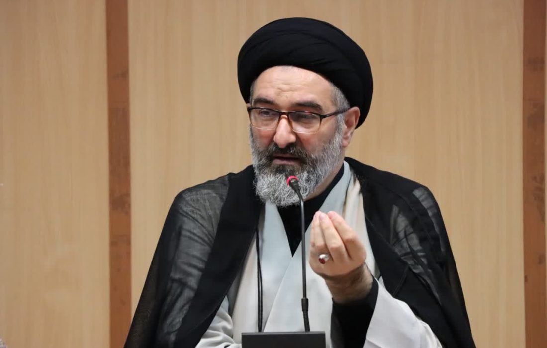 وجه تمایز حکمرانی قرآنی با سایر حکمرانان، توحید محور بودن آن است