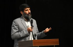 استمرار راه شهیدان با فعالیت جوانان در مساجد رقم میخورد