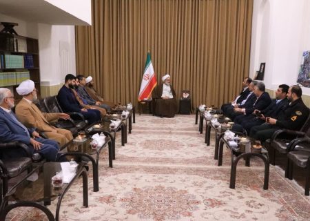 احداث خط ریلی قم به رشت پیگیری شود/تاکید امام جمعه رشت بر تکمیل کریدور شمال به جنوب