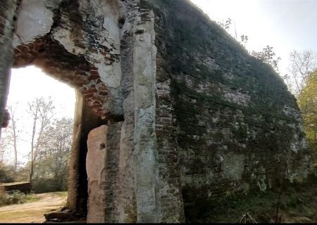 خراش دشنه نامهربانی ها بر «اِسپیَ مَزگِت»/ مسجد سفید؛ از ویرانی تا احیا، یک قدم تا رونق روستا