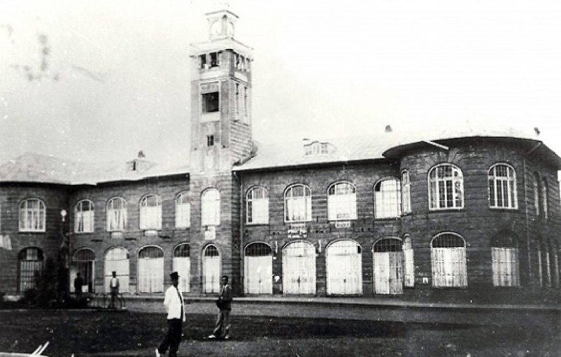 رشت؛ شهری میان خاطره و هویت / نگاهی به بافت تاریخی از میدان شهرداری تا خانه‌های قاجاری