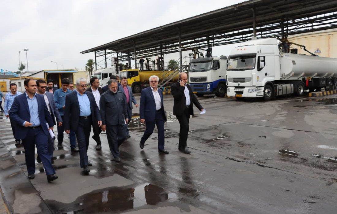 مقاومسازی تجهیزات و مخزنهای انبار نفت با جدیت ادامه پیدا کند