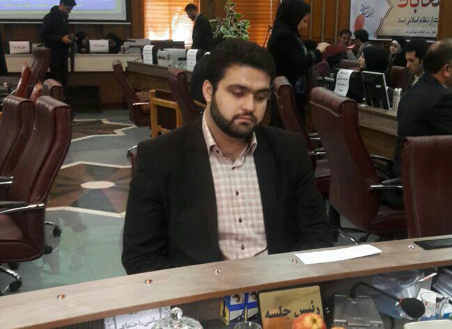 ثبت نام جوان نخبه گیلانی در انتخابات شورای شهر رشت