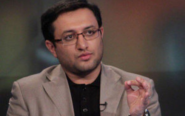 ستاد انتخابات‌ در حال‌ بدل شدن‌ به‌ ستاد روحانی‌ است