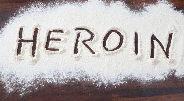 کشف یک کیلو هروئین از کیف مسافر