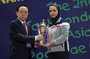 یک گیلانی برترین مربی تکواندو آسیا شد