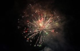 آسمان گیلان نورافشانی می‌شود