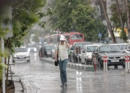 رگبار باران در آسمان گیلان