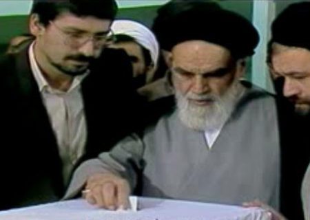 ۱۵ خرداد ۱۳۴۲ نقطه عطف و آغاز نهضت اسلامی حضرت امام خمینی رحمه الله است