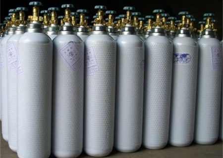 اهدای ۹۳ کپسول اکسیژن به ارزش ۴۳۰ میلیون تومان به بیمارستان‌های گیلان