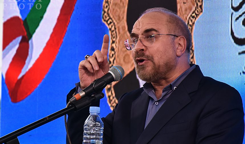 ضعف مدیریت حوزه اقتصاد در کشور مشهود است/ دولت و مجلس بدون مردم کاری از پیش نمی‌برند