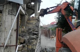 جدیت در مقابله با ساخت و سازهای غیر مجاز در منطقه یک شهرداری رشت