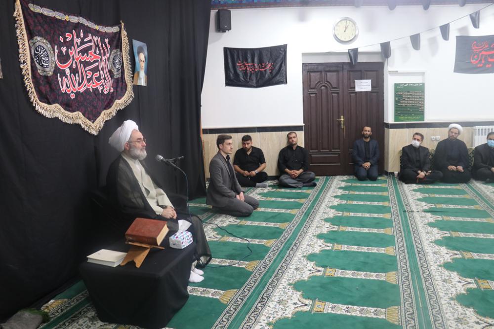 حضور اعضای شورا و سرپرست شهرداری رشت در مراسم عزاداری حضرت اباعبدالله الحسین (ع) فرمانداری