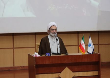 تجلیل از ۲۱۱ دانشجویان نمونه دانشگاه آزاد اسلامی گیلان در رشت