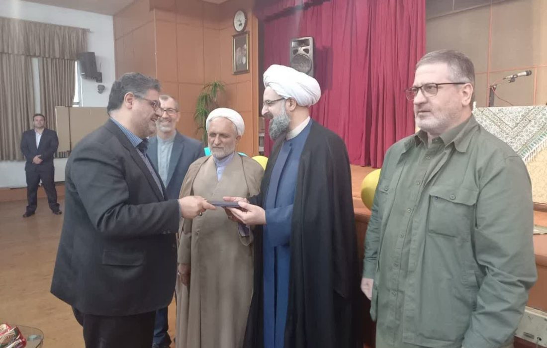 تقدیر از مدیرکل بنیاد مسکن انقلاب اسلامی استان گیلان