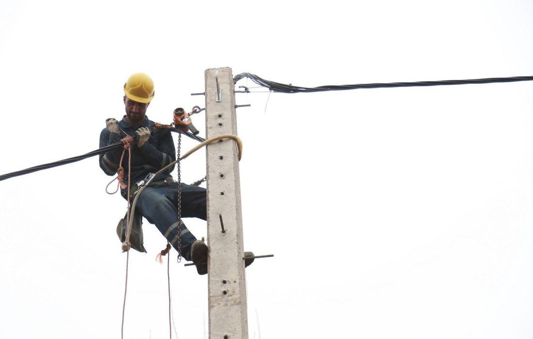 کاهش قریب به ۷ درصدی نرخ فرسودگی شبکههای فشار ضعیف هوایی گیلان