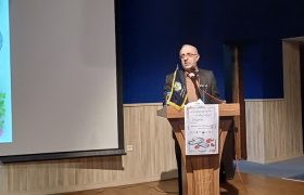 هنرمندان حوزه دفاع مقدس رهپویان فرهنگ ایثار و شهادت هستند