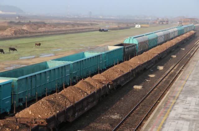 آغاز مجدد بارگیری و حمل مصالح خاکی در ادارهکل راهآهن شمال ۲