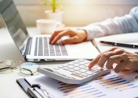 پزشکان و داروخانه‌های دارای کارتخوان، از جرائم عدم صدور صورتحساب الکترونیکی معاف شدند