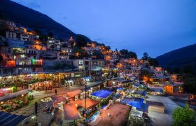 ماسوله؛ معماری پلکانی و زندگی سنتی در روستایی میان ابرها