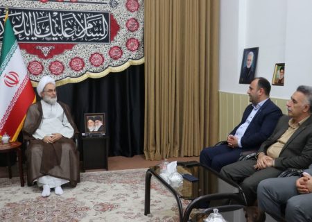 دیدار مدیرکل راه‌آهن شمال۲ با نماینده محترم ولی‌فقیه در استان گیلان