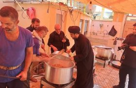 توزیع روزانه ۴۵۰۰ پرس غذا توسط موکب انصارالمهدی(عج) رودسر در مرز خسروی