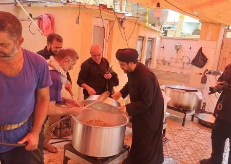 توزیع روزانه ۴۵۰۰ پرس غذا توسط موکب انصارالمهدی(عج) رودسر در مرز خسروی