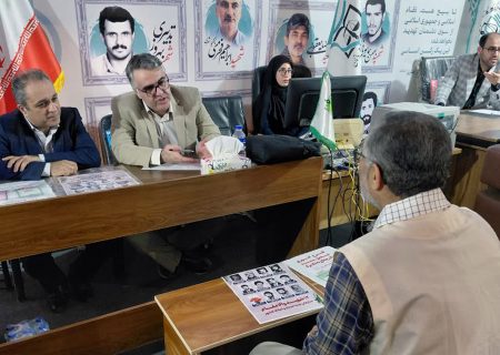 میز خدمت اداره ثبت در کنگره ۸۰۰۰ شهید گیلان برپا شد