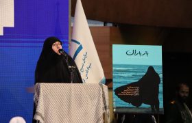 مادران و همسران شهدا الگوی جهانی ایثار هستند