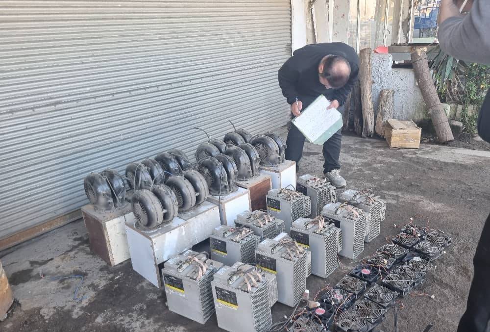 امحای ۱۵۳۷ دستگاه ماینر غیرمجاز در گیلان