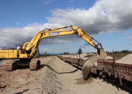 جذب بار جدید شن و ماسه و آغاز عملیات بارگیری به میزان سالانه ۲۵۰ هزار تن از مبداء ایستگاه زیاران استان قزوین به مقصد ایستگاه رشت