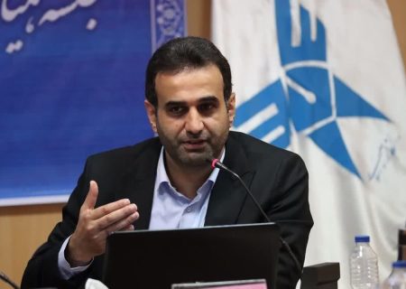 دانشجویان با علم آموزی و آگاهی سیاسی و اجتماعی پرچمدار تحول در کشور هستند