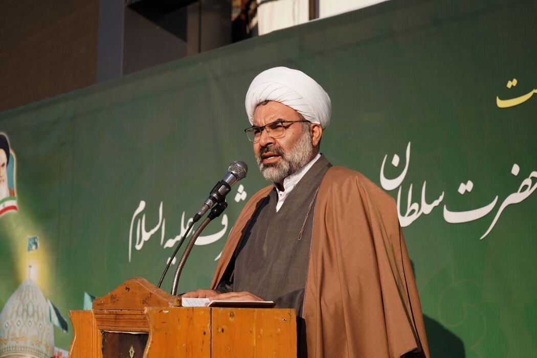 تبیین دستاوردهای انقلاب اسلامی در ۵۰۰ بقعه متبرکه گیلان