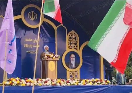 ایستادگی ملت عاشورایی تمامی نقشه‌های دشمن را ناکام کرد