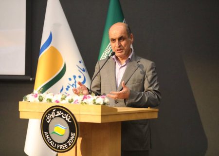ملوان مکتب اخلاق و راز ماندگاری بهمن صالح‌نیا در معلمی و اخلاق نهفته است