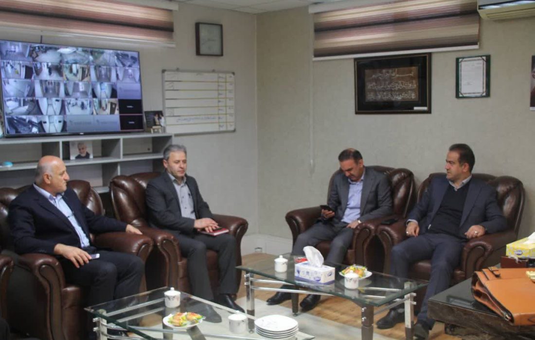 دیدار فرماندار رضوانشهر با مدیرکل ورزش و جوانان گیلان؛ تأکید بر توسعه زیرساختهای ورزشی شهرستان